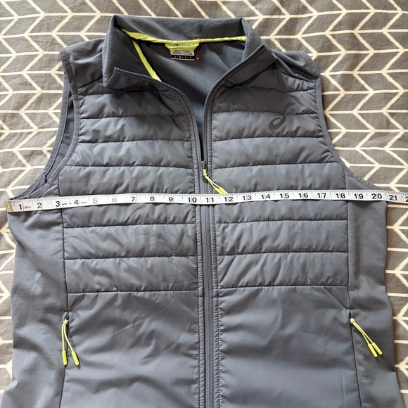 Asics Men's Performance INSULATED VEST Silver/Gray Size Small - Down / Fleece - Picture 8 of 9
